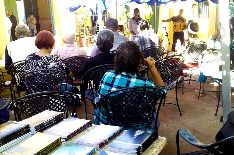 Reconocen trascendencia de Jornada Nacional de la Poesía