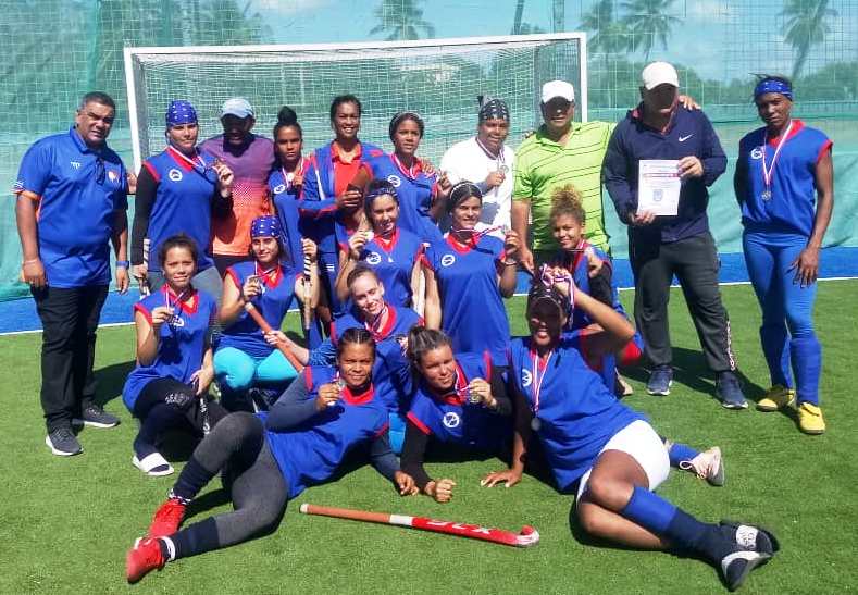 Espirituanas terminan segundas en Nacional de Hockey