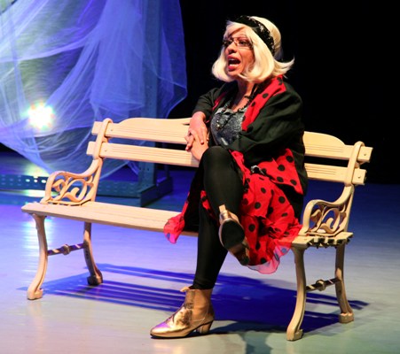 La Negra Fuló personaje muy espirituano interpretado por el actor Frankiln Romero. Foto: Oscar Alfonso Sosa.