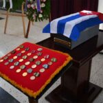 Raúl Castro y Díaz-Canel asisten a honras fúnebres de destacado militar