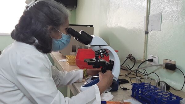 El Laboratorio de Cuerpo de Guardia no ha dejado de funcionar. Foto: Arelys García Acosta. 