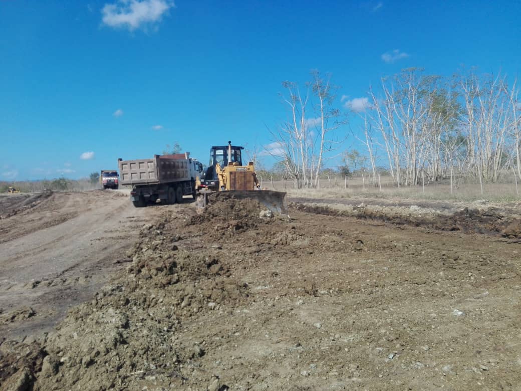 Progresa movimiento de tierra para parque fotovoltaico en Taguasco