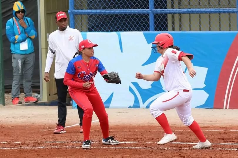 Destaca softbolista espirituana en triunfo de Cuba en Panamericano en Colombia