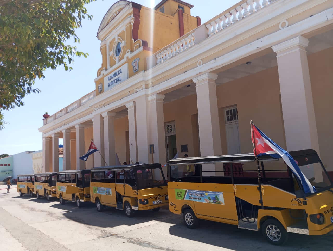 Nuevos ecomóviles cubrirán ruta Trinidad-La Boca