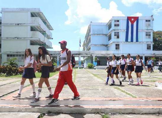 EPEF espirituana busca profesores integrales de educación física