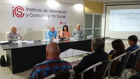 Presentan oficialmente Ley de Comunicación Social