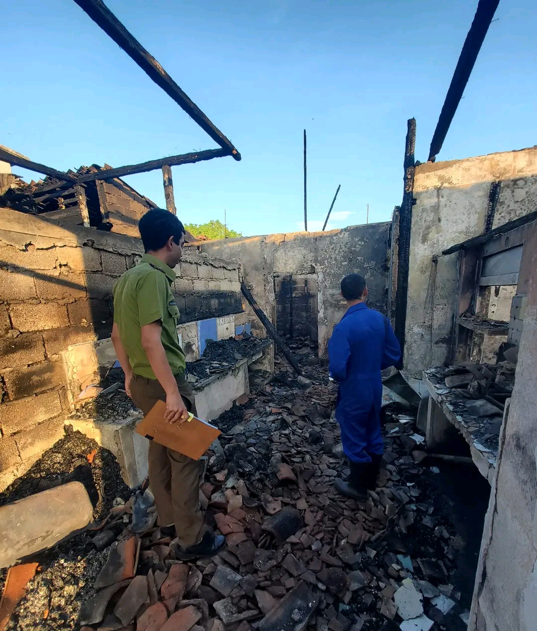 Investigan causas de incendio en Yaguajay (+ fotos)