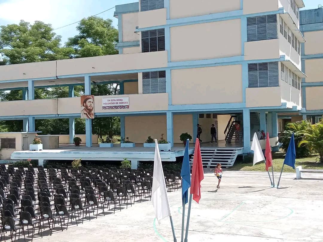 Instalación de zona Wi-Fi beneficia a pre vocacional espirituano