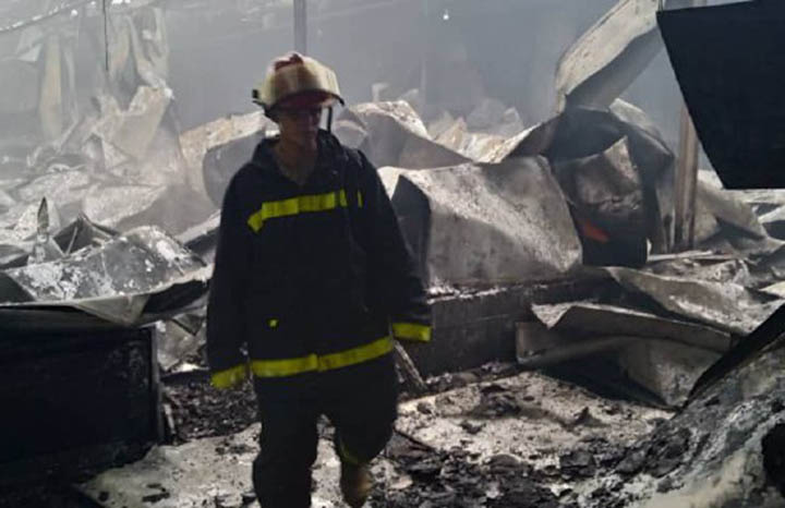 Incendio afecta mayor industria pesquera de Cuba