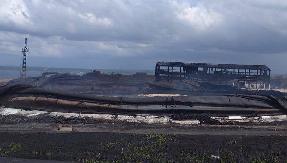 Indaga Díaz-Canel por biorremediación en zona industrial de Matanzas