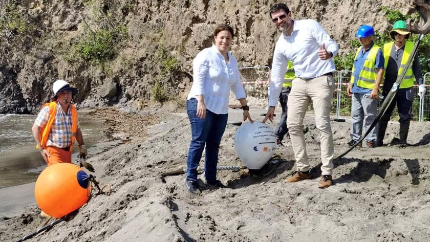Toca tierra en Martinica cable submarino de fibra óptica Arimao