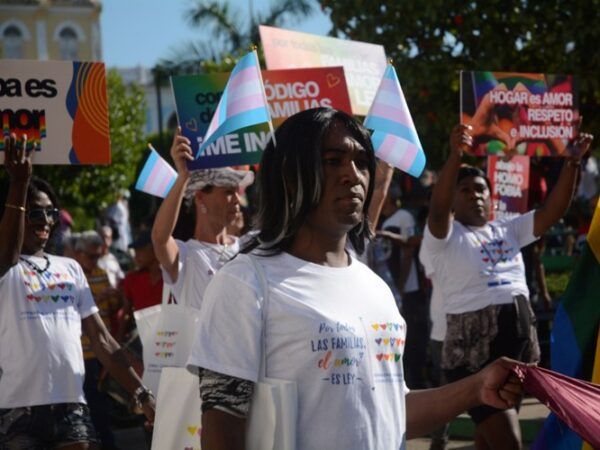 Escenas de la tradicional marcha contra la Homofobia y la Transfobia. Foto: Oscar Alfonso Sosa.