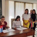 Juventud de Venezuela y de Cuba firman acuerdo de cooperación