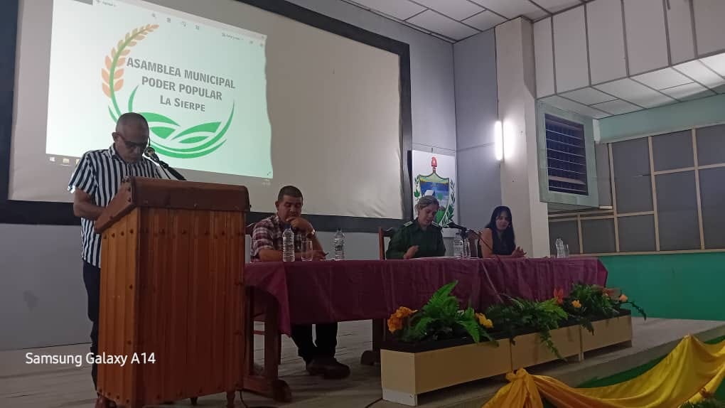 Sesiona en La Sierpe Asamblea Municipal del Poder Popular