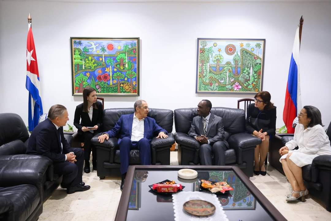 Arribó a Cuba el canciller ruso