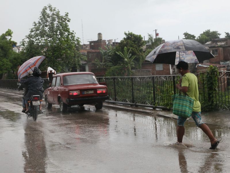 Meteorología vaticina incremento de la lluvia y persistencia del calor