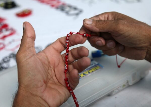 Manos hábiles regalan múltiples detalles. Foto: Oscar Alfonso Sosa.