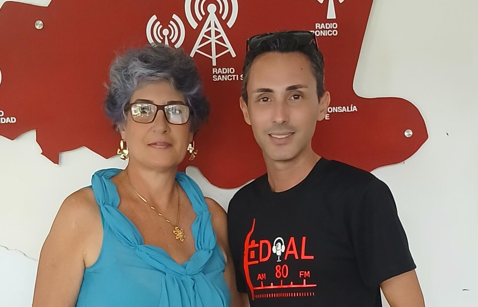 “Sintonizo La Radio Desde Que Me Levanto”