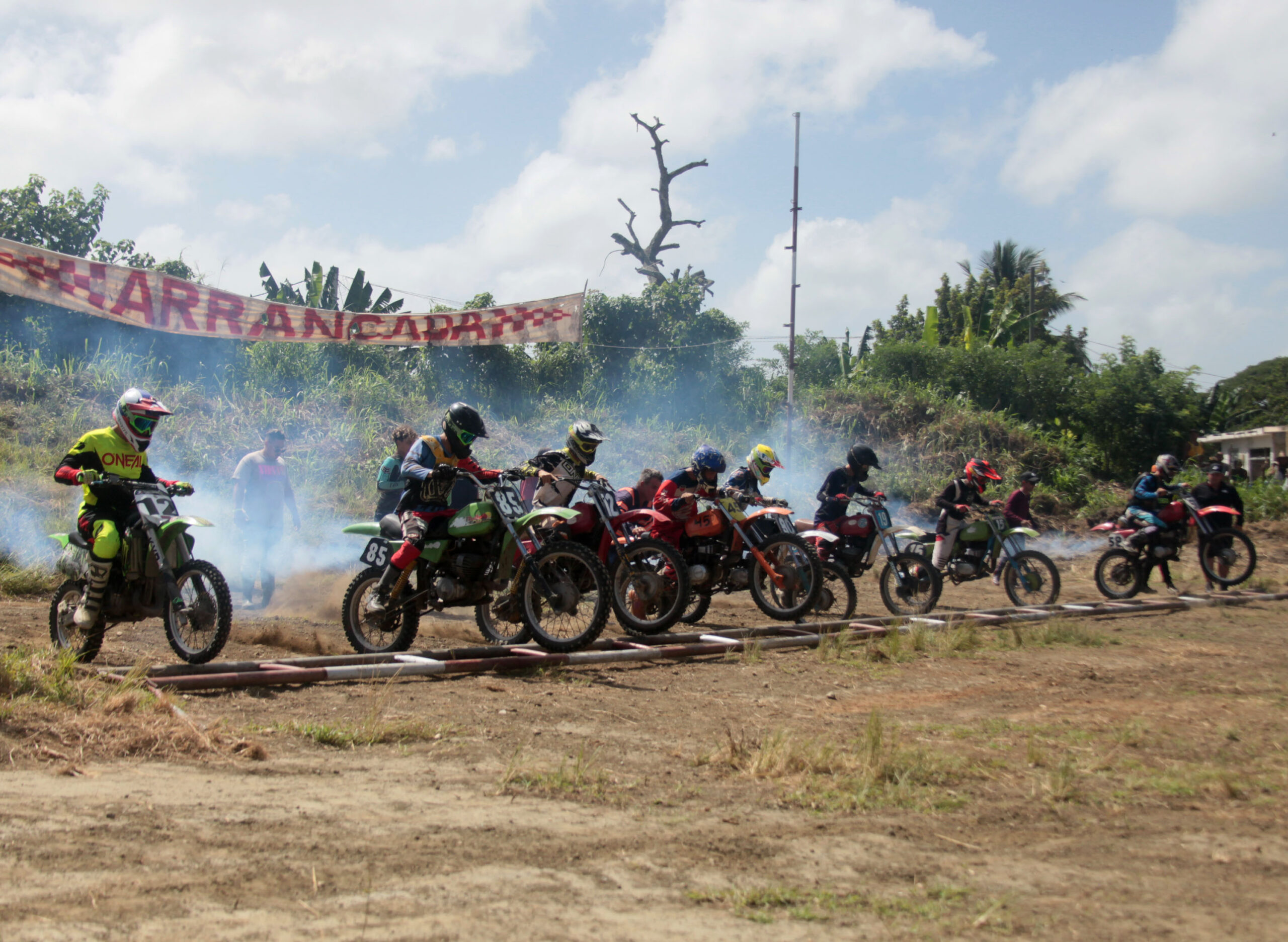 Motocross: Holguineros dominaron en pista espirituana (+ fotos)