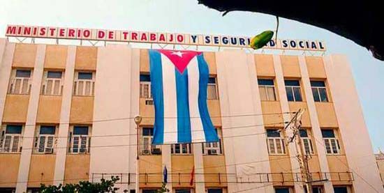 Establecen receso laboral este 7 de abril