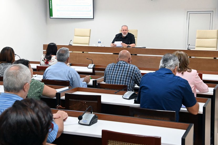 Cuba trabaja en el perfeccionamiento del sistema de atención a la familia