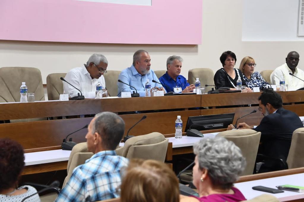 Clausura Primer Ministro Simposio de asesoramiento jurídico