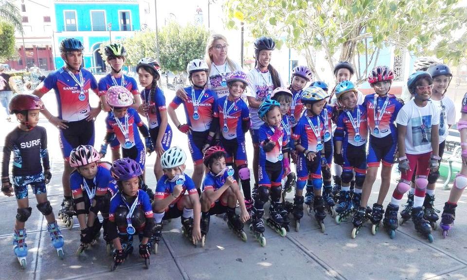 Gigantes sobre ruedas en el patinaje espirituano