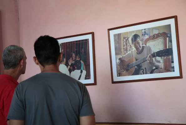Memorias fotográficas honran a la trova en Trinidad