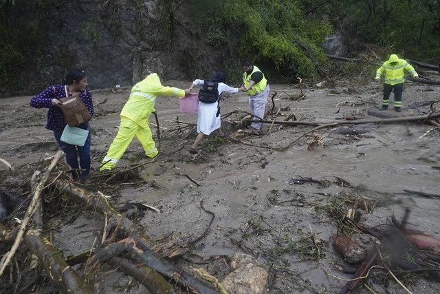 Cuba reafirma solidaridad con México tras impacto de huracán Otis