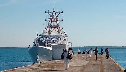 Devolvió Guardacostas de EE. UU. a migrantes irregulares