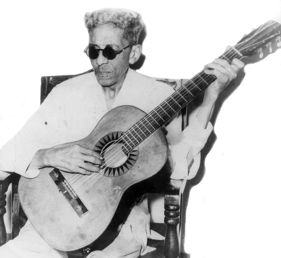 Miguel Companioni: La luz de sus canciones.