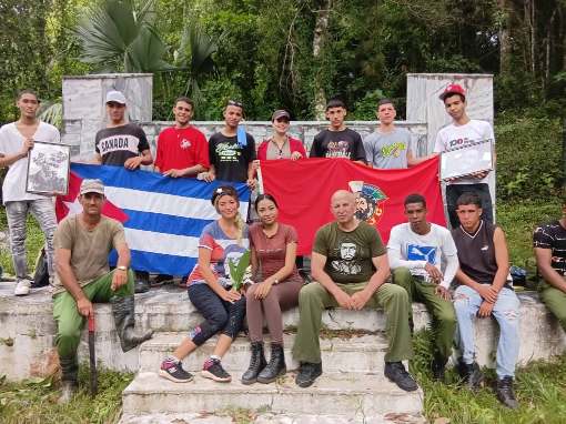 Jóvenes del Ministerio del Interior recorren el Sendero del Che en Sancti Spíritus