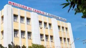 Liberada de sus funciones ministra cubana de Trabajo y Seguridad Social