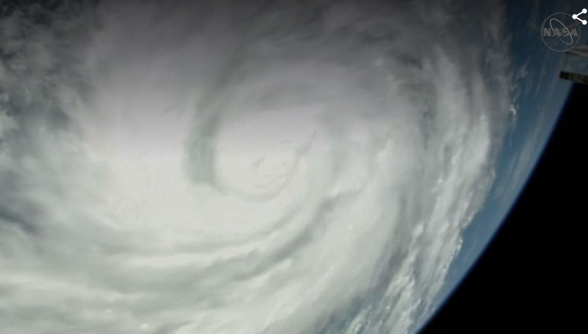 Ian golpea la costa de la Florida cercano a la categoría 5