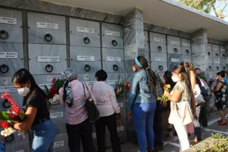 Mártires internacionalistas: Tributo en la memoria