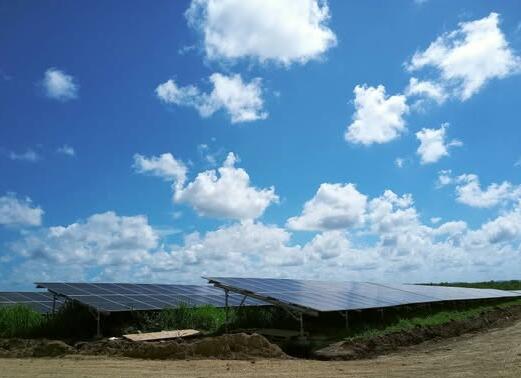 Avanza a buen ritmo ejecución de parque fotovoltaico de Tuinucú