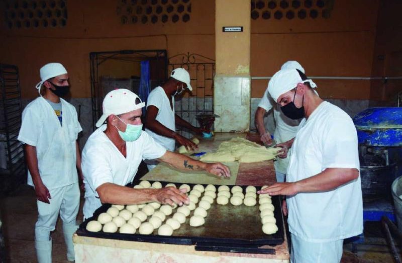 Confirma Industria Alimentaria garantía de harina para meses de verano