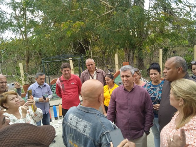 Evalúa viceprimer ministro Perdomo Di-Lella labor de prevención social en Sancti Spíritus