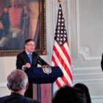 Petro considera injusta inclusión de Cuba en lista sobre terrorismo