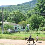 Benefician comunidades de la serranía en Fomento