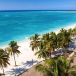 Playa Ancón ofrece la bienvenida al verano