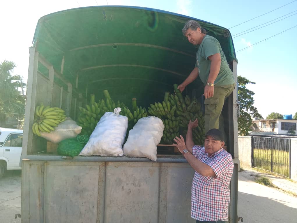 Actores económicos entregan donativos a instituciones sociales de Cabaiguán