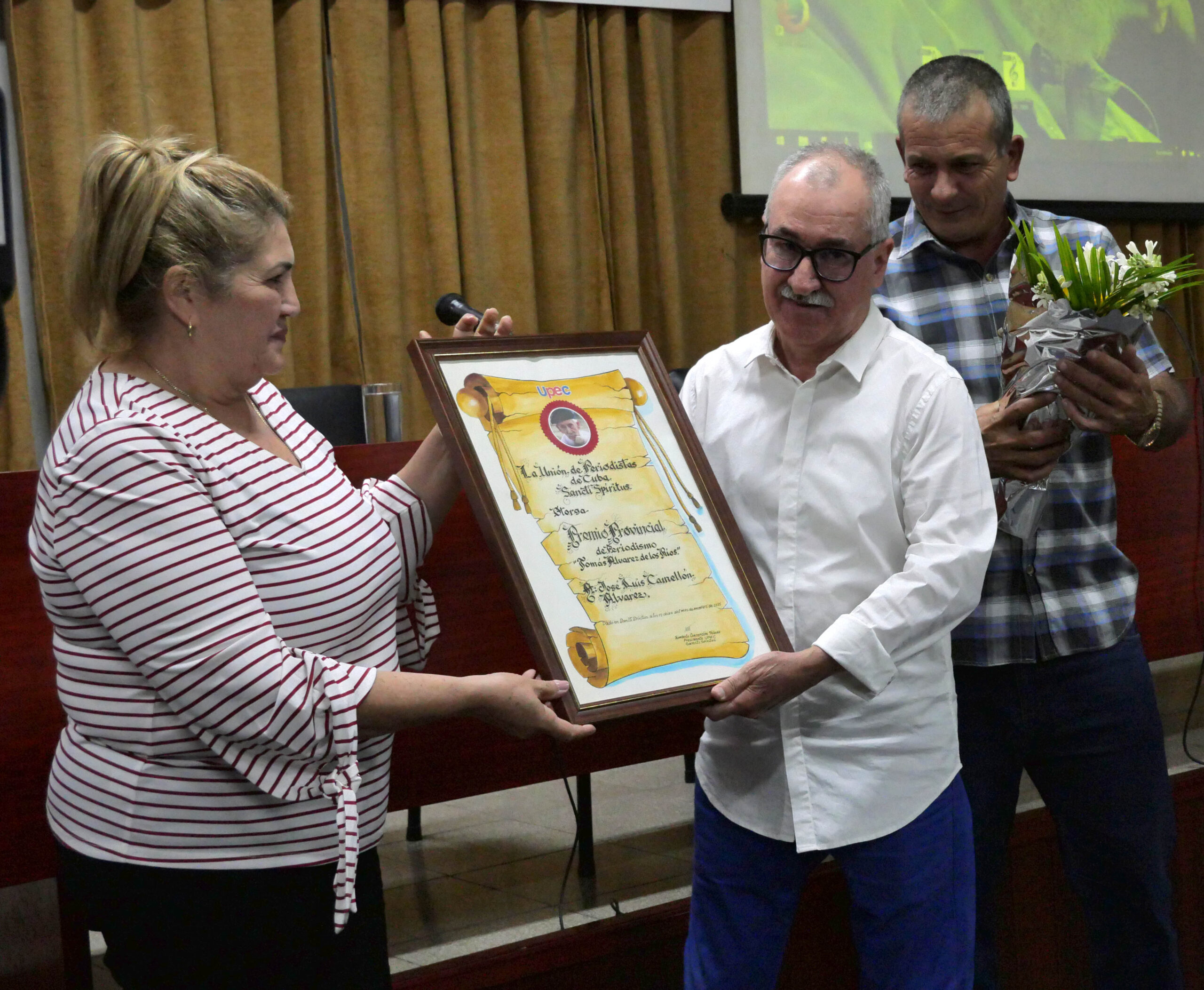 Premio al mérito en el ejercicio del periodismo