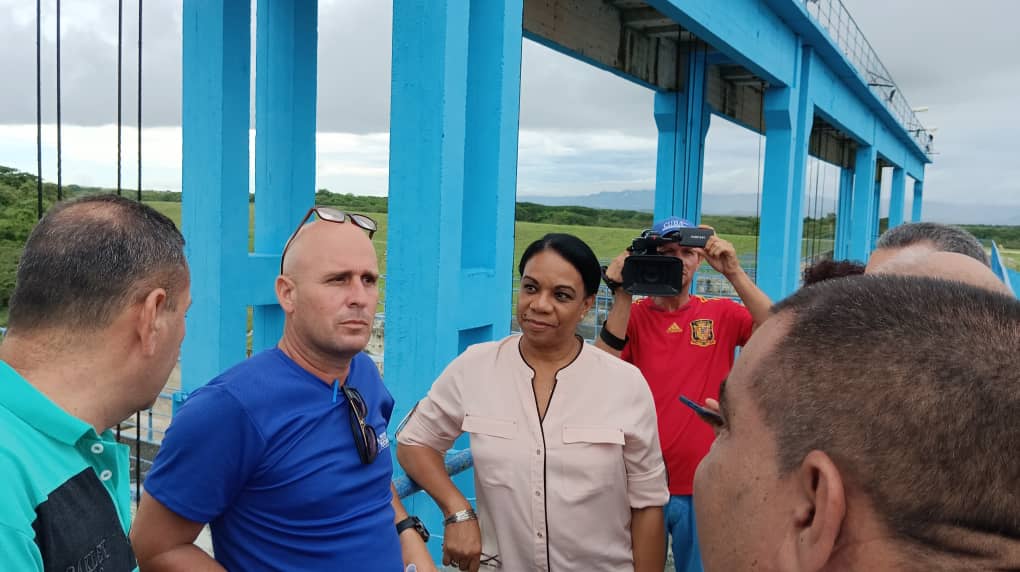 Comprueba Viceprimera ministra estado de la presa Zaza para nueva temporada ciclónica (+ fotos)