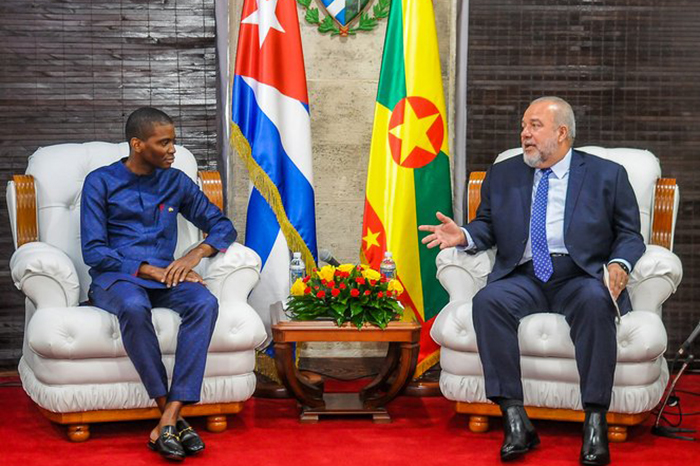 Intercambia Primer Ministro cubano con su homólogo de Granada