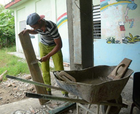 La inversión en marcha en esta escuela supera los dos millones de pesos. Foto: Oscar Alfonso Sosa.