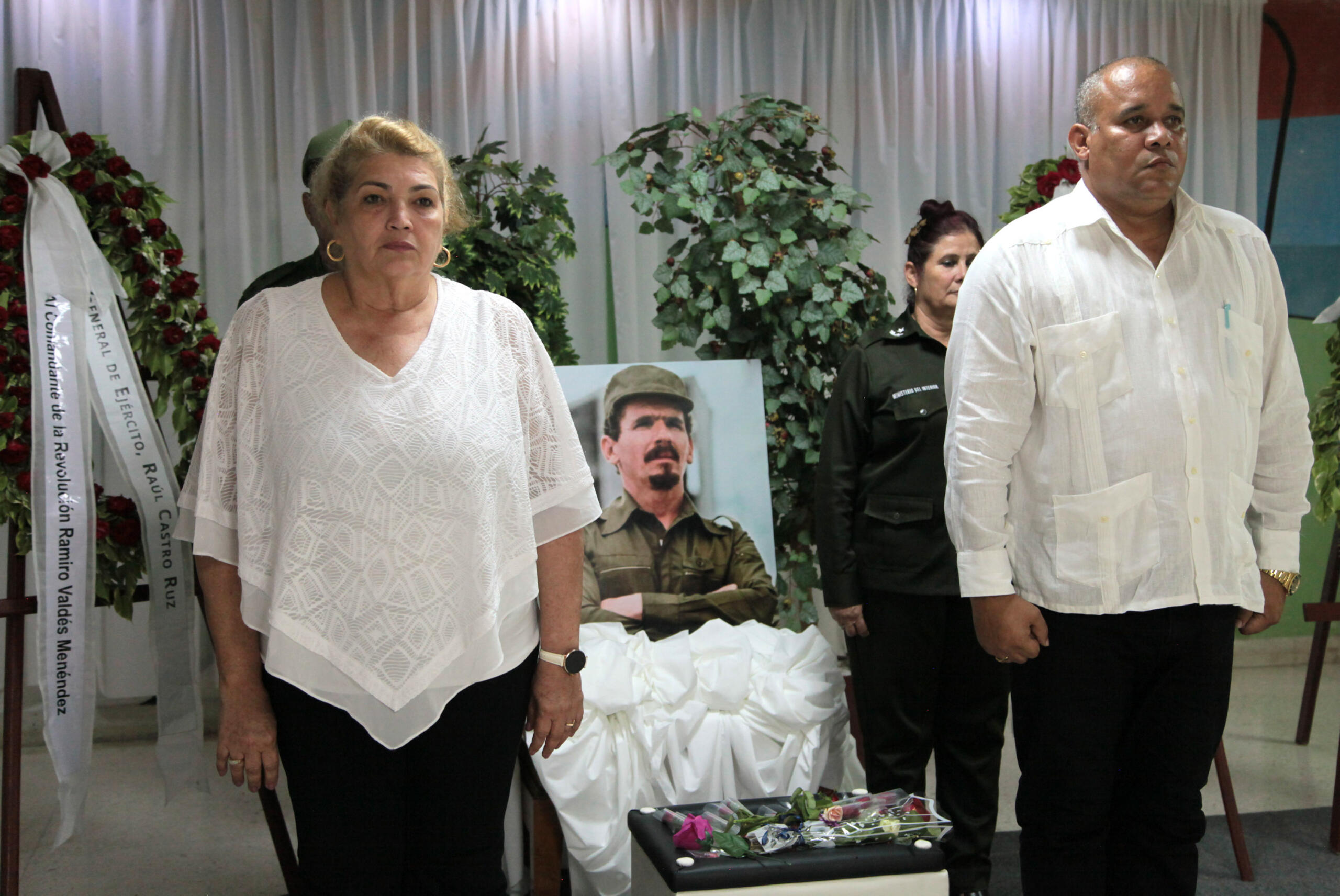 Guardia de honor complementa homenaje a Ramiro Valdés