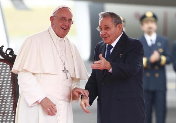 Raúl Castro expresa pesar por deceso del papa Francisco