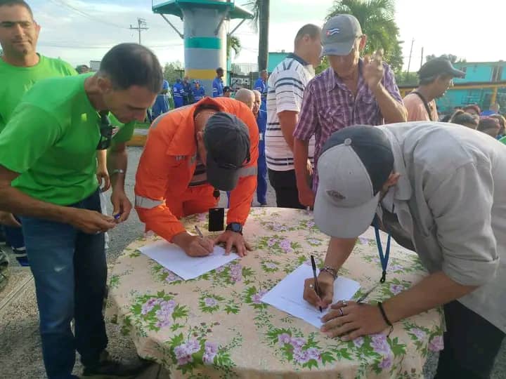 Petroleros de Cabaiguán suman solidaridad con la causa bolivariana