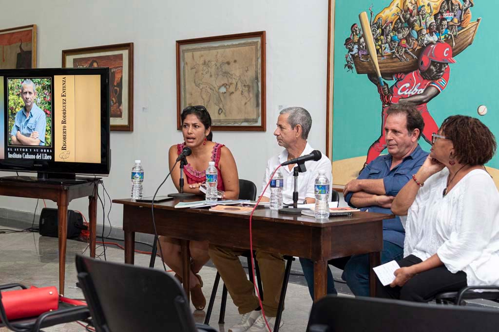 Espacio literario rinde homenaje a destacado poeta espirituano (+Fotos)